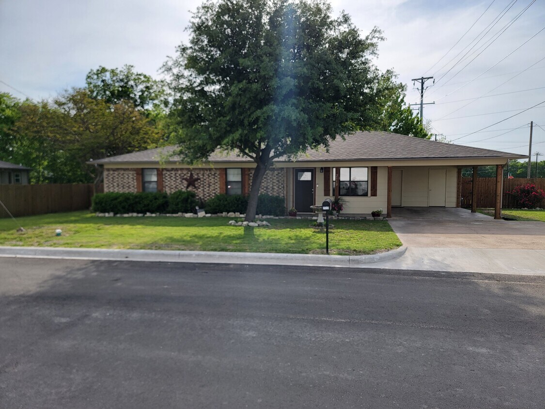 Foto principal - 2513 Brewster St