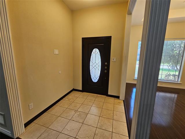Foto del edificio - 1417 Thistlewood Dr