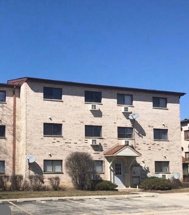Building Photo - 425 Osage Ln
