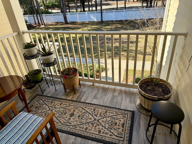 Foto del edificio - 575 Oakleaf Plantation Pky