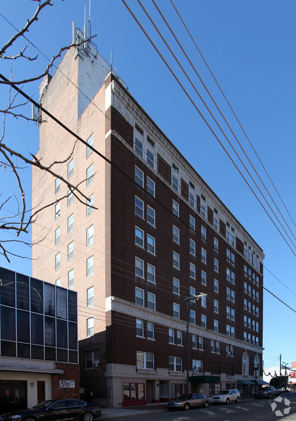 Building Photo - Wayneborough House