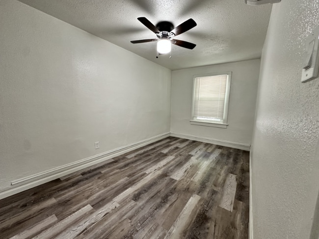 Building Photo - 614 E 600 S