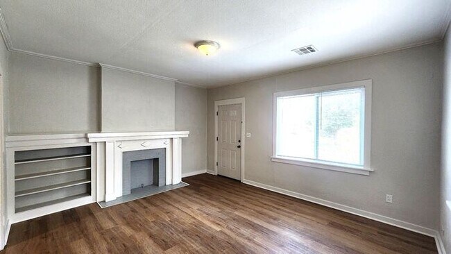 Foto del edificio - 2 Bed 1 Bath Duplex in the Aurora Addn NW OKC