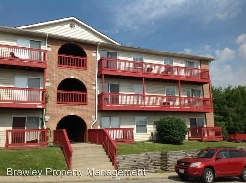 Primary Photo - 207 E Varsity Ln