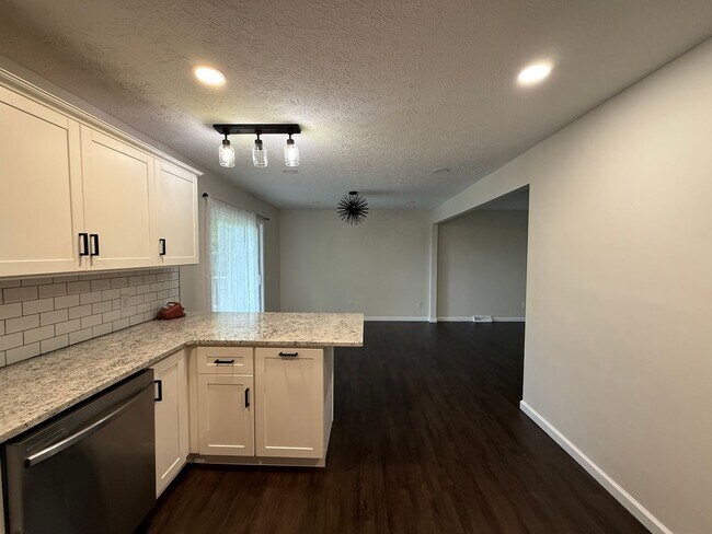 Foto del edificio - 3 bedroom 2.5 bathroom Home - Kingsport TN