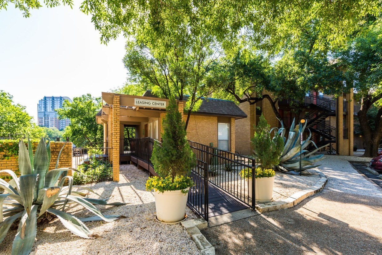 SoCo on the Lake Apartments Austin, TX