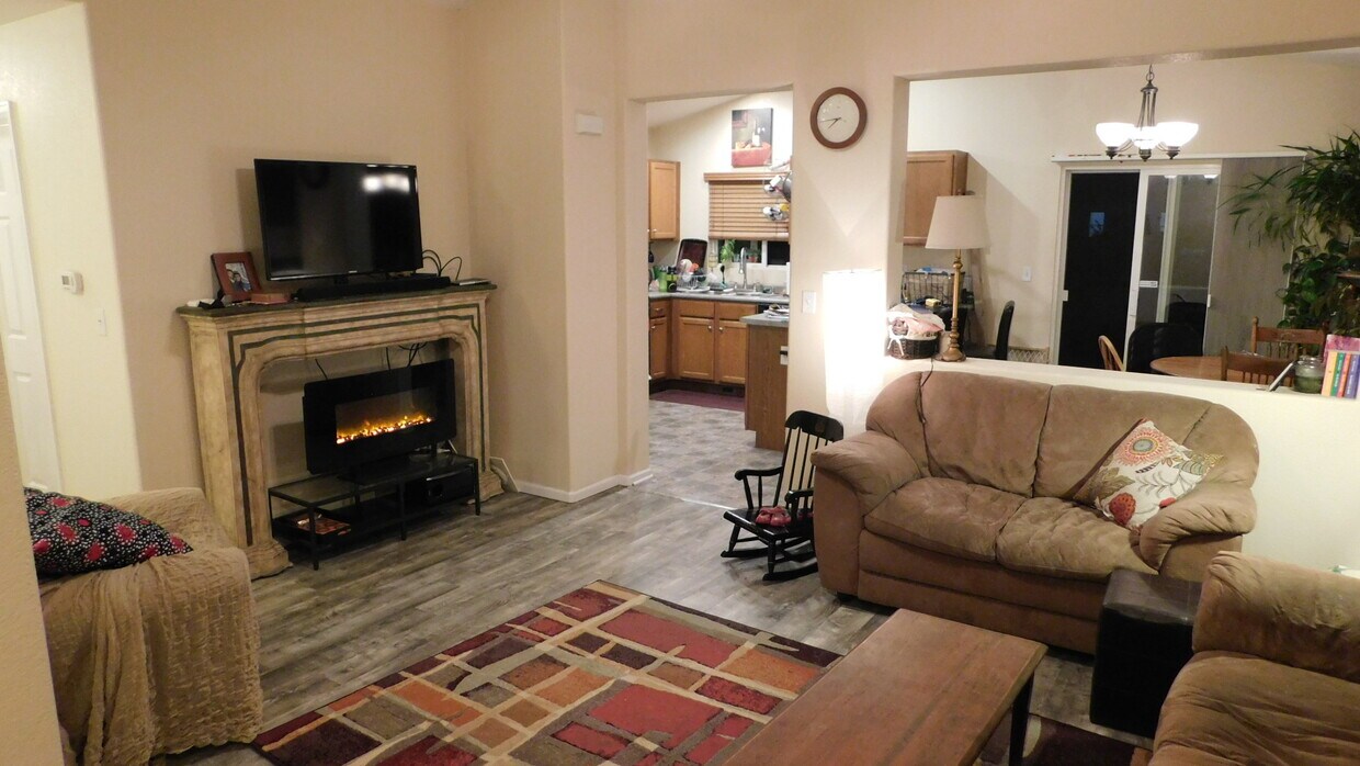Primary Photo - 2425 Lexus Dr