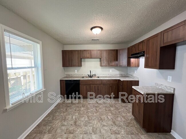 Foto del edificio - 1568 Pillow St