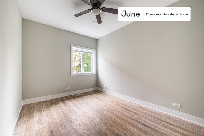 Building Photo - Room in Shared 5 bed/3 bath home