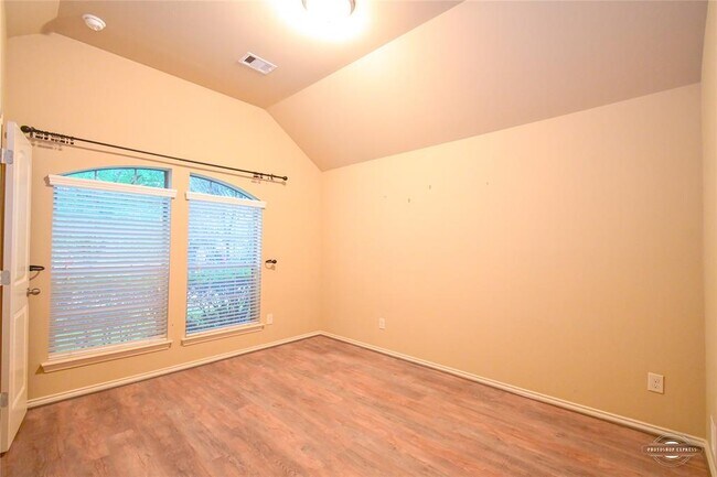 Foto del edificio - 20222 Benton Springs Ln