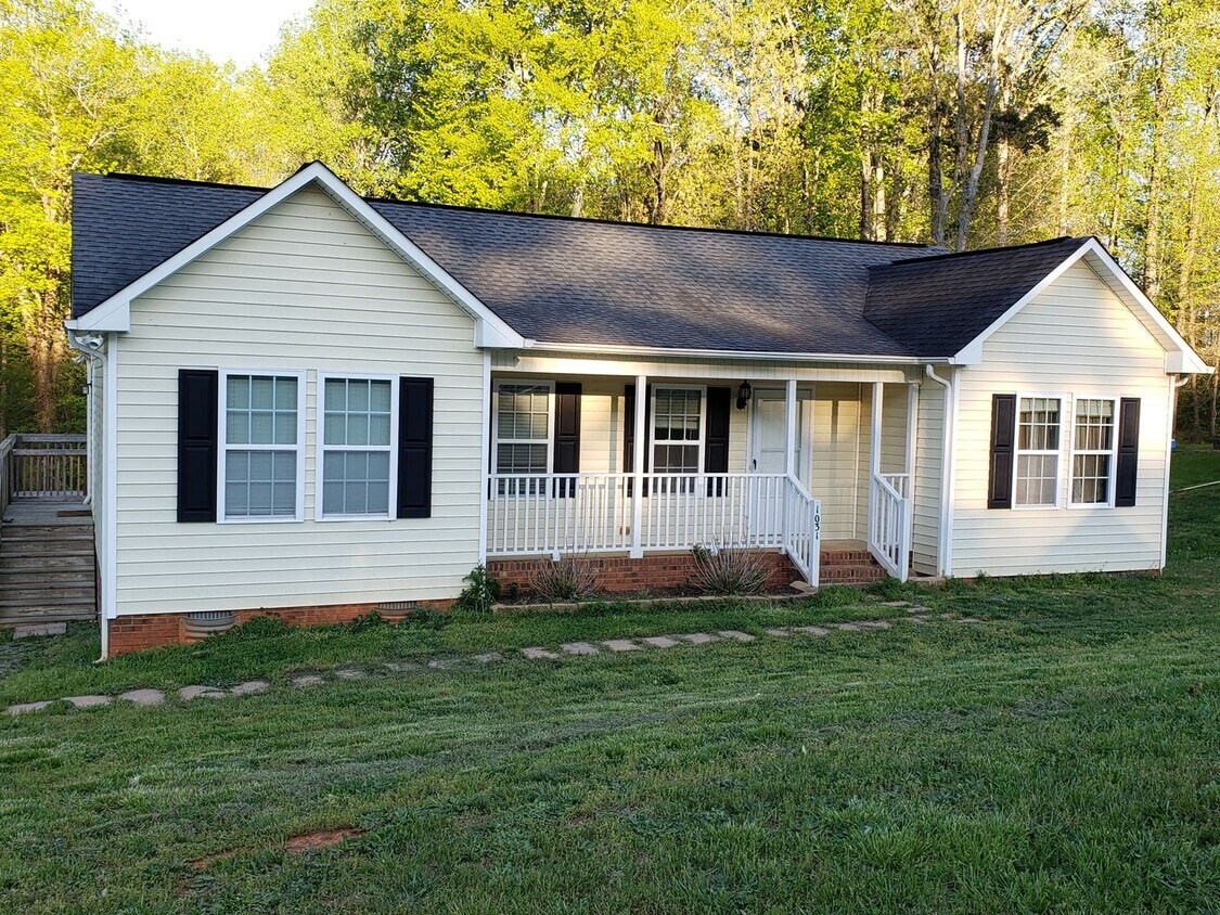 Foto principal - Fantastic Graham Home For Rent!