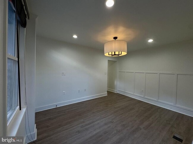 Foto del edificio - 807 Park Ave