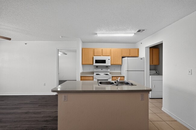 Building Photo - Marketplace Apartments