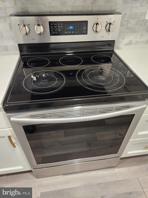 Building Photo - 5700 Olde Mill Ct