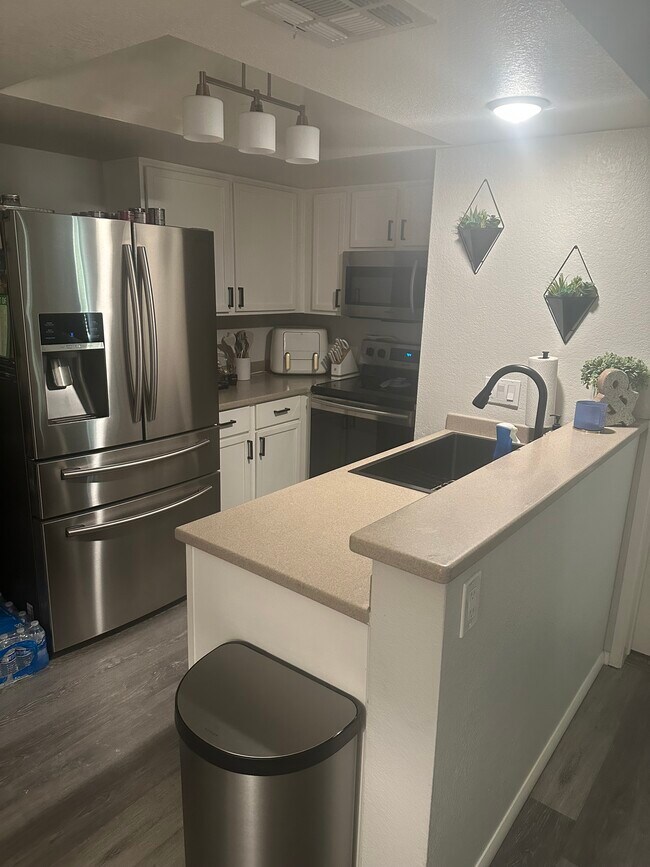 Foto del edificio - 1720 E Thunderbird Rd