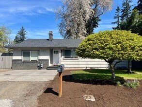 Building Photo - 18641 NE Everett Ct