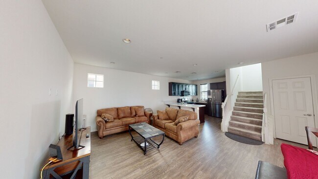 Foto del edificio - Beautiful 3 bedroom in Eastvale!