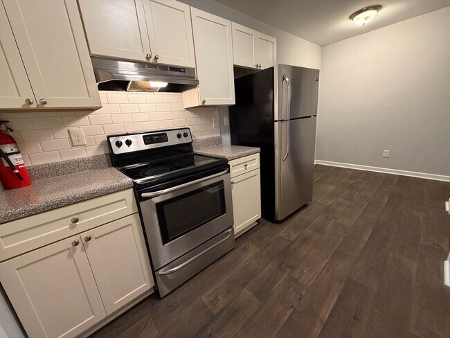 Foto del edificio - 5911 Lone Oak Dr SW