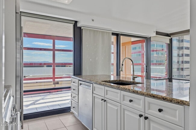 Building Photo - 4808 N 24th St