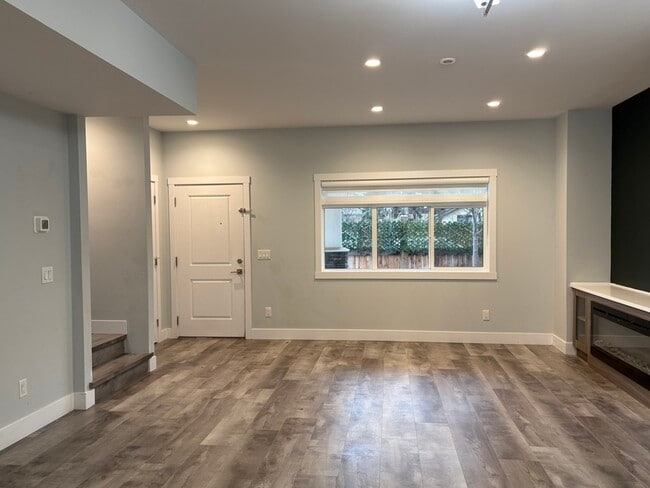 Building Photo - 816 Glenwood Ave