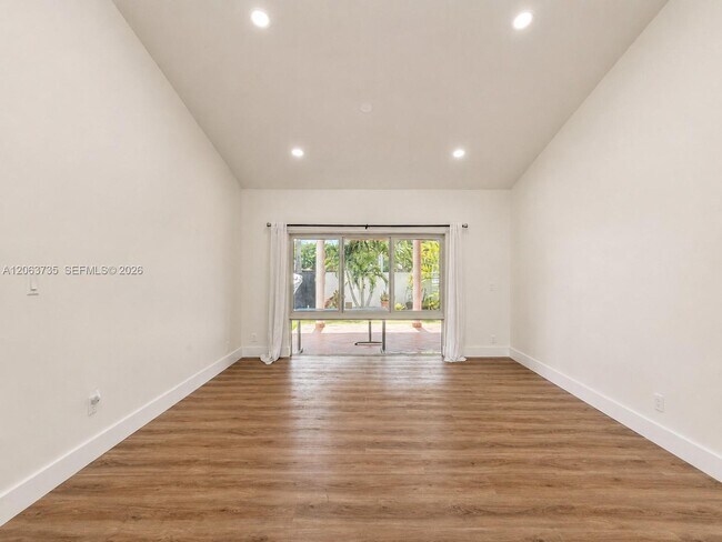 Building Photo - 4340 SW 146th Ct