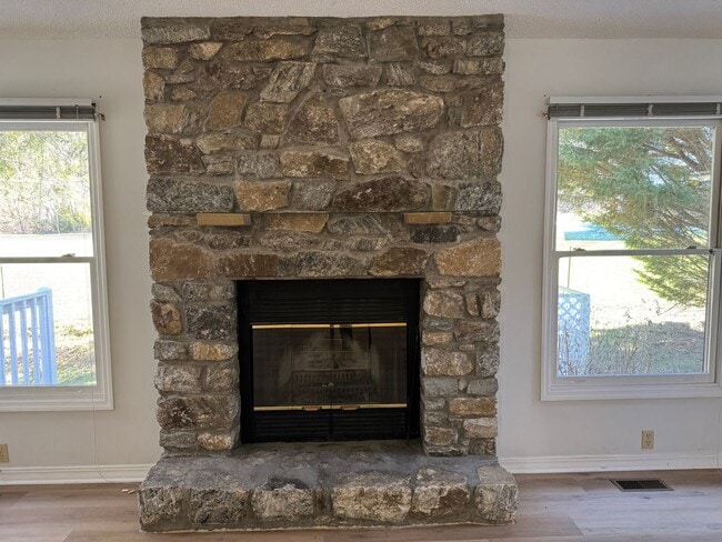 Building Photo - Black Mountain - Two Bedroom, 55 + Community