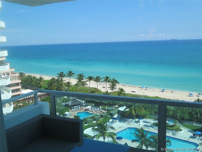 Building Photo - 5151 Collins Ave