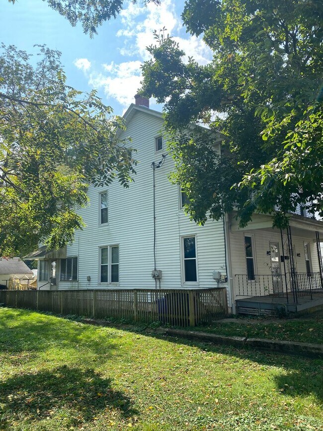 Foto del edificio - 336 E Orange St