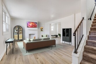 Building Photo - 215 Millbridge St