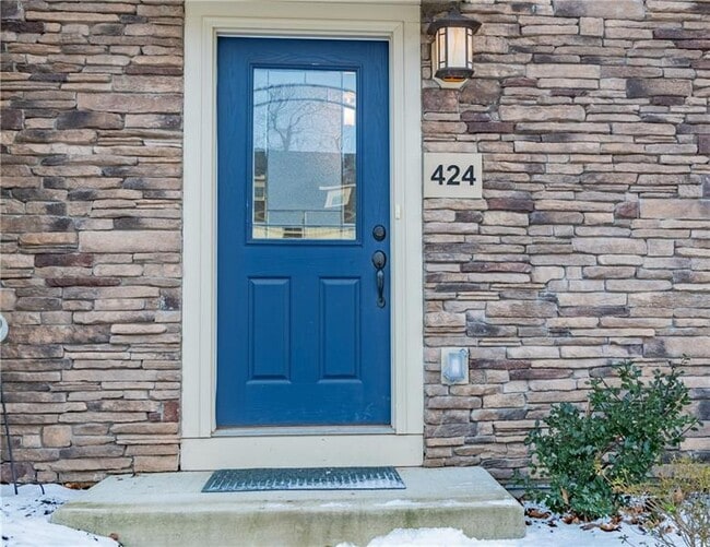 Building Photo - 424 Fairmont Dr