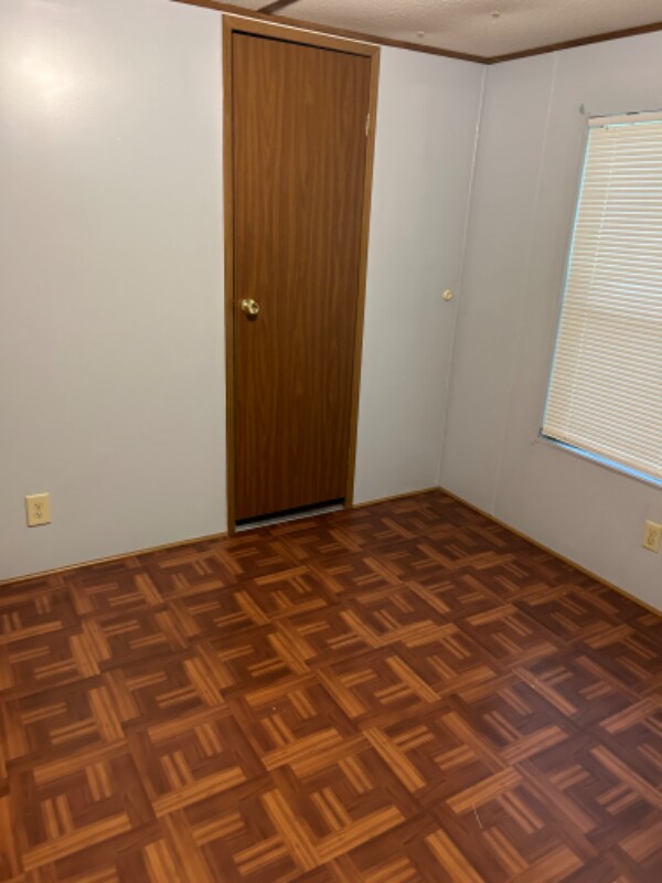 Foto del edificio - 4932 Pineland Dr