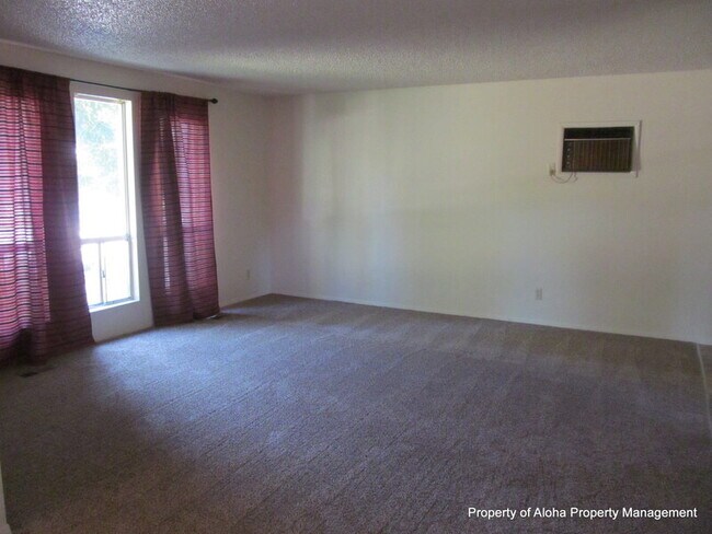Building Photo - 7004 Bluebird Dr