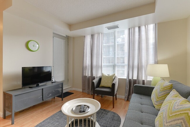 Photo du bâtiment - 224 Richmond St W