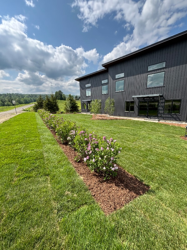 Building Photo - 328 Golf Course Rd