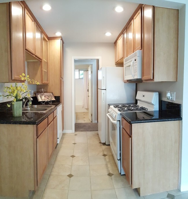 Foto del edificio - 1490 W Lambert Rd