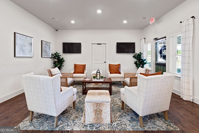 Building Photo - 705 Charles Hardy Pky