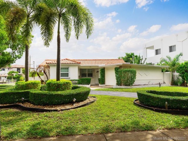 Foto principal - 12575 Palm Rd