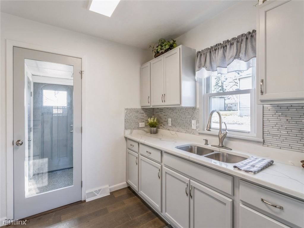 Primary Photo - 1 br, 1 bath House - 21 E McKinley Ave
