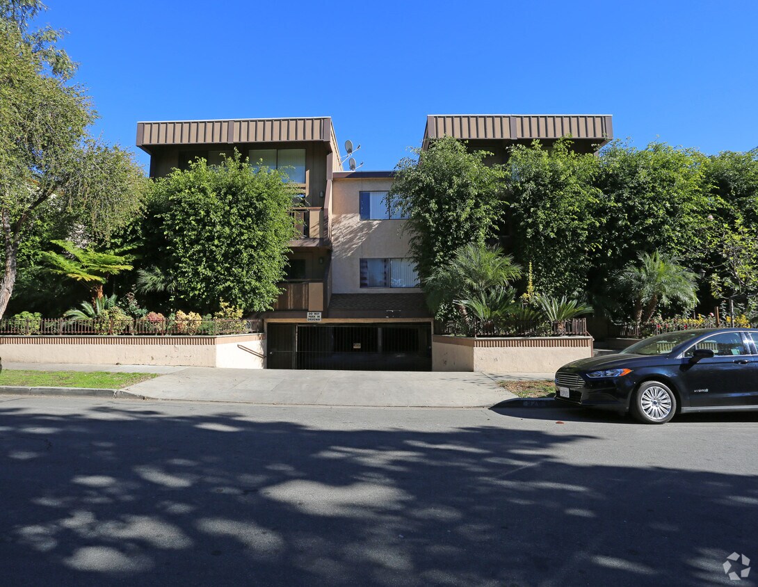 Building Photo - Stanley Garden Apartments