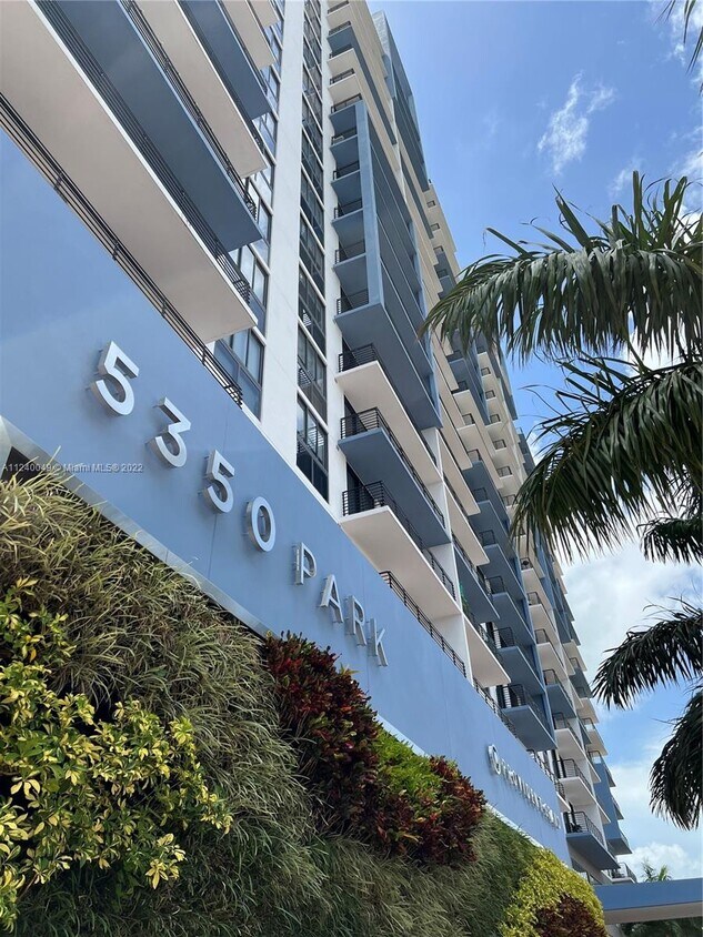 5350 NW 84th Ave Unit 1104, Doral, FL 33166 Condo for Rent in Doral