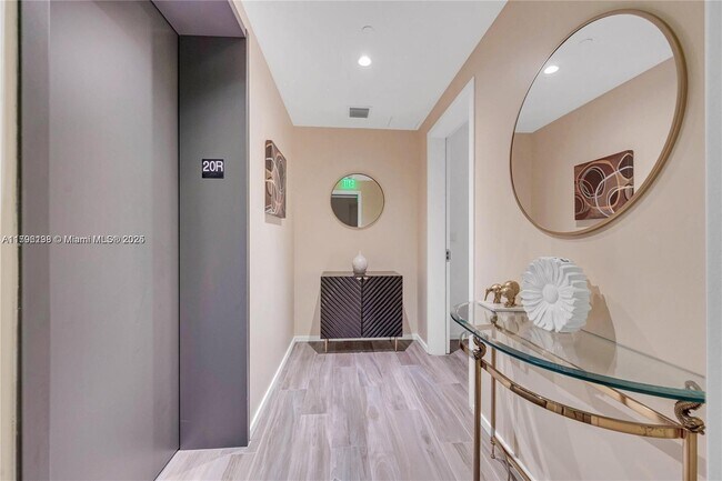 Foto del edificio - 801 S Miami Ave