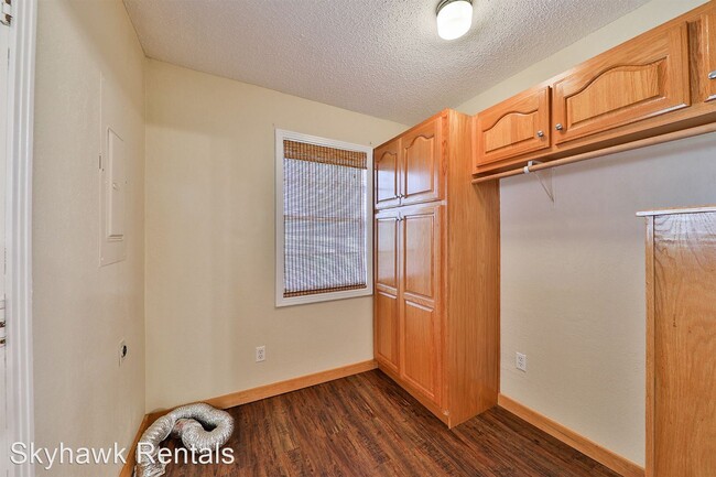 Foto del edificio - 2 br, 1 bath House - 684 Evergreen St