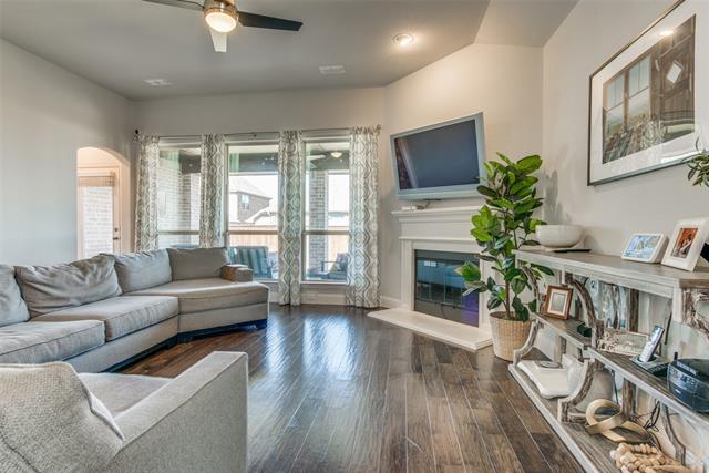 Foto del edificio - 1201 Skyflower Ln