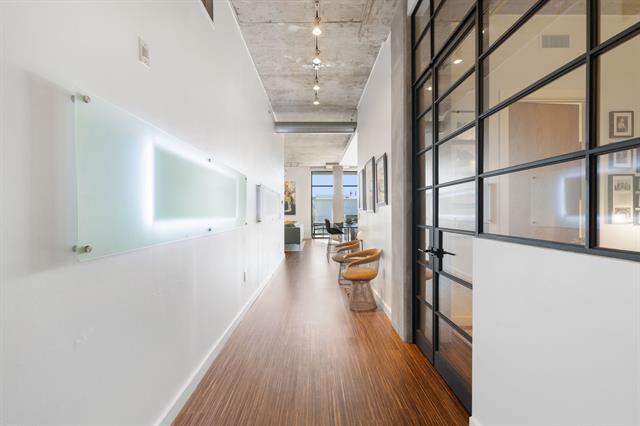 Foto principal - 3030 Bryan St