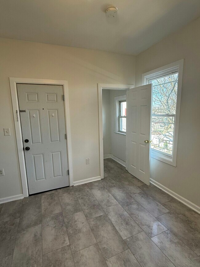 Building Photo - 105 Rosa Parks Blvd