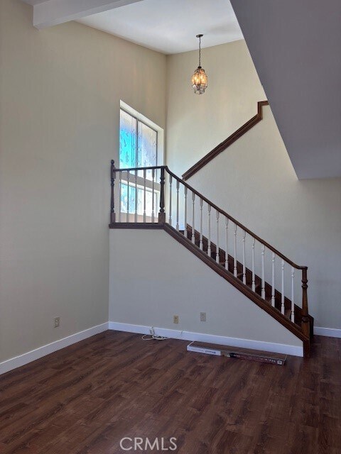 Foto del edificio - 25900 Oak St