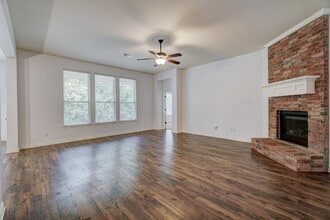 Building Photo - 3900 Sierra Vista Way