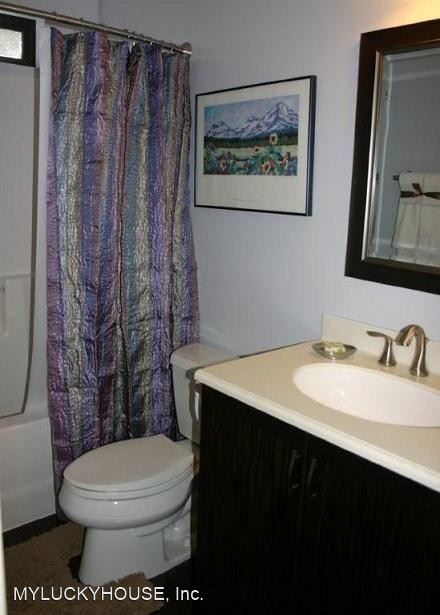 Building Photo - 1 br, 1 bath House - 820 Northwest Columbi...