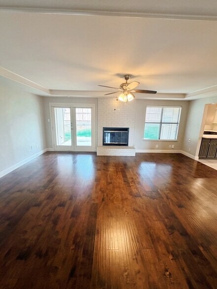 Foto del edificio - 5720 Sterling Green Trail