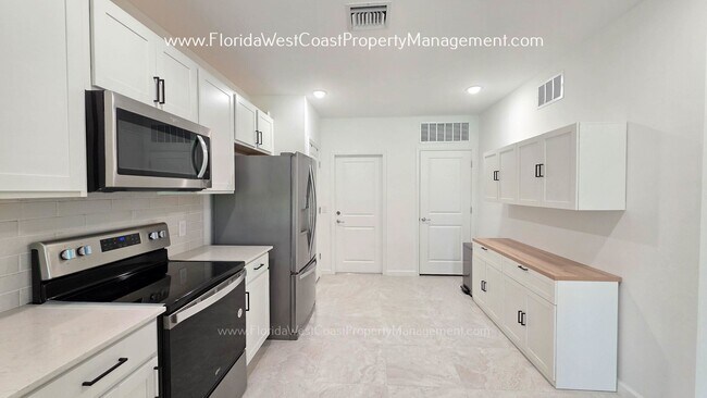 Building Photo - 6467 Silverstar Dr